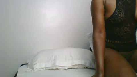 Snapshot of sexy__lips chatting on 02.07.25 Tina online show from 02.07.25