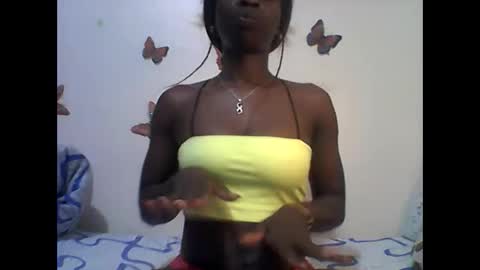 Snapshot of sexy_annbel chatting on 10.19.25 Ann online show from 10.19.25