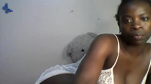 Snapshot of sexy_annbel chatting on 06.19.26 Ann online show from 06.19.26