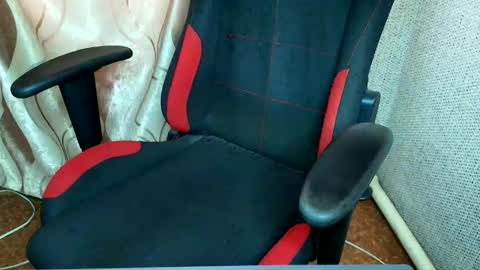 Jessica  Face only in pvt or in snapchat Dont ask more.... online show from 11.18.25