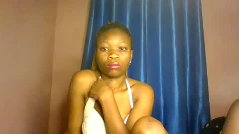 Snapshot of sexy_bellah1 chatting on 07.27.26 bellah online show from 07.27.26