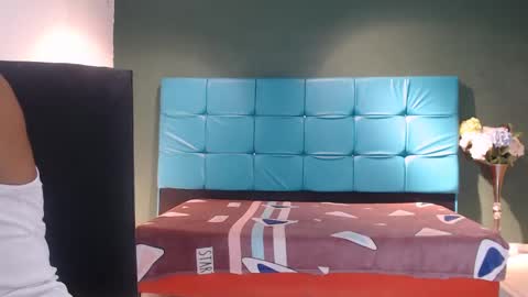 sexy_bigcock01 online show from 01.21.25