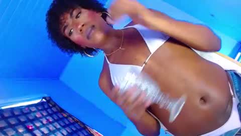Snapshot of sexy_blackxxx991296 chatting on 05.22.26 sexy_blackxxx991296 online show from 05.22.26