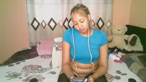 sexy_bluegirl online show from 11.14.25