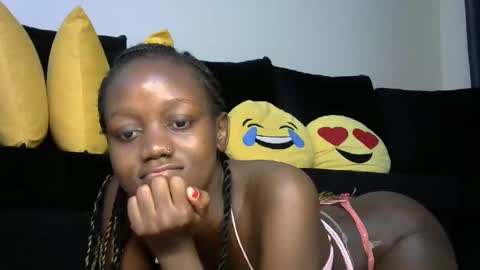 Snapshot of sexy_boobs23 chatting on 02.28.25 liya online show from 02.28.25