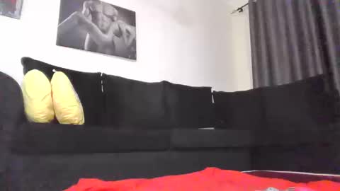 Snapshot of sexy_boobs23 chatting on 10.21.25 liya online show from 10.21.25