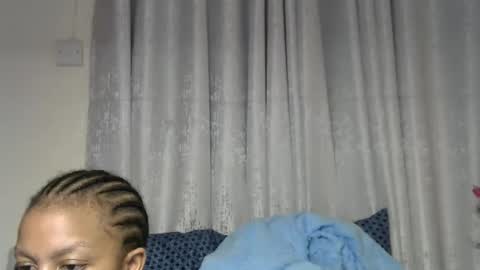 Snapshot of sexy_caramel8 chatting on 09.10.25 sexy_caramel8 online show from 09.10.25