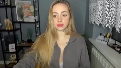 C o r a l i e online show from 12.12.24