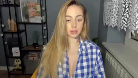 C o r a l i e online show from 01.15.25