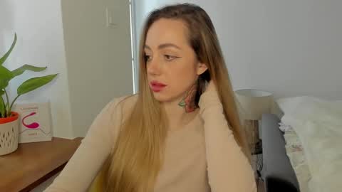 C o r a l i e online show from 01.17.25