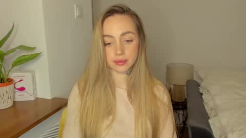 C o r a l i e online show from 01.17.25