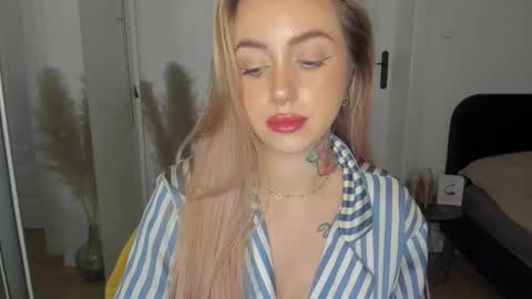 C o r a l i e online show from 09.10.25