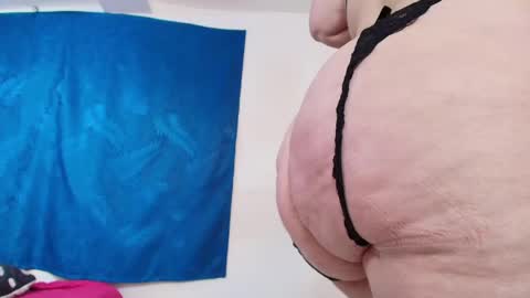 karla           instagram  online show from 04.12.26