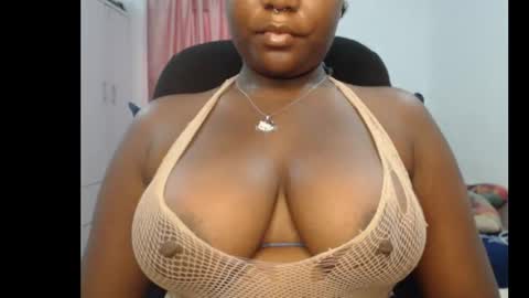 Snapshot of sexy_ebony12 chatting on 02.11.26 Racheal online show from 02.11.26
