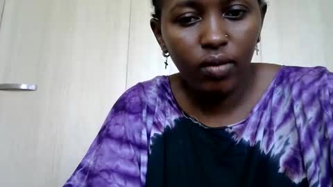 Snapshot of sexy_ebony_bliss chatting on 01.22.25 adasa online show from 01.22.25
