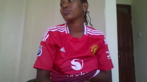 Snapshot of sexy_ebony_bliss chatting on 01.24.25 adasa online show from 01.24.25