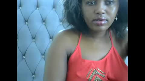 Snapshot of sexy_ebony_bliss chatting on 01.29.25 adasa online show from 01.29.25