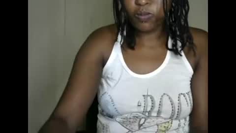 Snapshot of sexy_ebony_bliss chatting on 01.30.25 adasa online show from 01.30.25