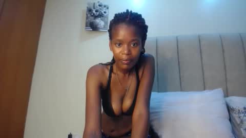sexy_ebony_naomi online show from 09.08.25