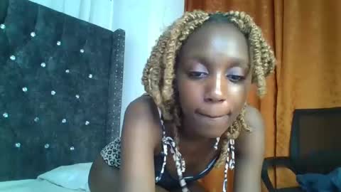 Snapshot of sexy_ebony_nica chatting on 01.31.25 sexy_ebony_nica online show from 01.31.25