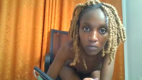 Snapshot of sexy_ebony_nica chatting on 02.15.25 sexy_ebony_nica online show from 02.15.25