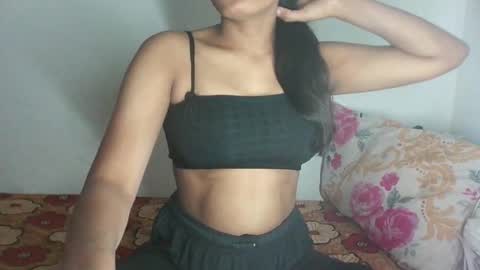 Snapshot of sexy_elna chatting on 11.11.25 Elnaa online show from 11.11.25