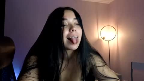 Snapshot of sexy_iriss chatting on 06.12.26 sexy_iriss online show from 06.12.26