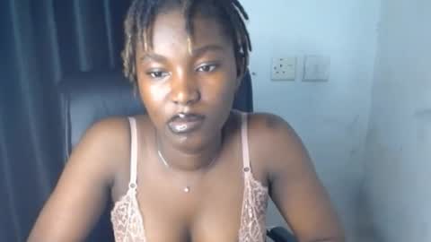 Snapshot of sexy_juicypussy1 chatting on 10.16.25 Hot Jasmine online show from 10.16.25