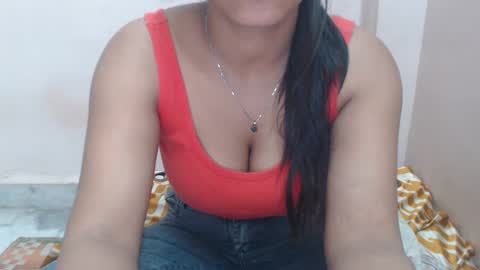 Snapshot of sexy_kavyaa chatting on 03.03.25 Wild girl mona online show from 03.03.25