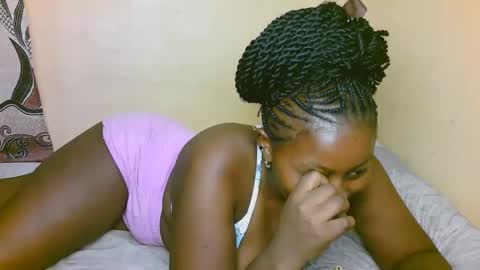 Snapshot of sexy_latasha chatting on 10.02.25 sexy_latasha online show from 10.02.25