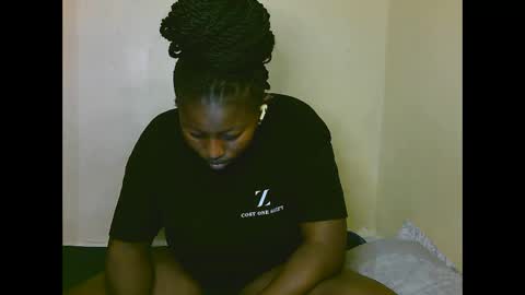 Snapshot of sexy_latasha chatting on 10.16.25 sexy_latasha online show from 10.16.25