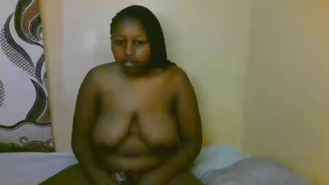 Snapshot of sexy_latasha chatting on 10.21.25 sexy_latasha online show from 10.21.25