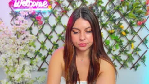 Snapshot of sexy_lily20 chatting on 10.27.25 Lily online show from 10.27.25