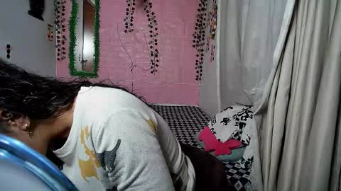 sexy lolas online show from 10.28.25