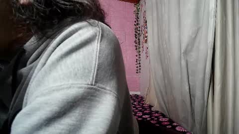 Snapshot of sexy_lolas chatting on 06.15.26 sexy lolas online show from 06.15.26