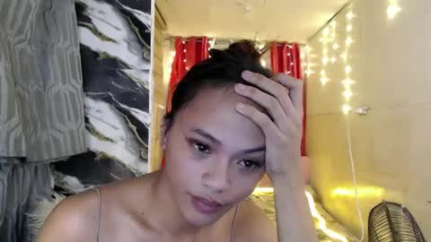Snapshot of sexy_maria13 chatting on 12.19.24 mariamitch online show from 12.19.24
