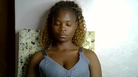 Snapshot of sexy_molyne chatting on 01.17.26 Molyne online show from 01.17.26