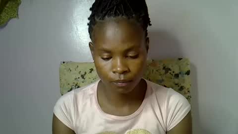 Snapshot of sexy_molyne chatting on 02.17.26 Molyne online show from 02.17.26