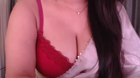 Snapshot of sexy_myra18 chatting on 06.26.26 myra online show from 06.26.26