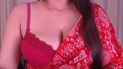 Snapshot of sexy_myra18 chatting on 07.11.26 myra online show from 07.11.26