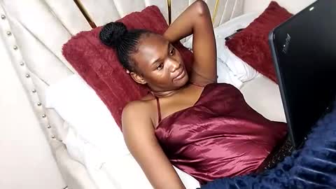 Nyla online show from 04.18.26