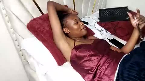 Nyla online show from 04.18.26