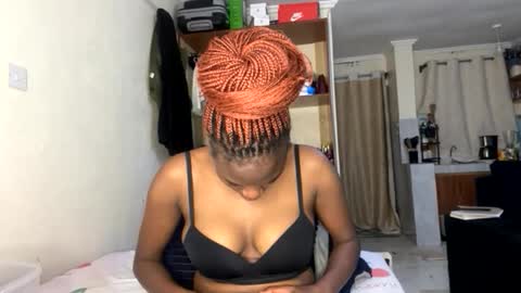 Snapshot of sexy_nyla chatting on 06.10.26 Nyla online show from 06.10.26