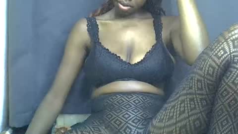 Snapshot of sexy_peach4 chatting on 07.18.26 sexy_peach4 online show from 07.18.26