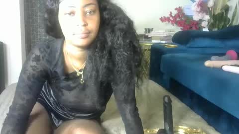 sexy pigeon online show from 04.17.26