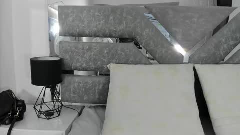 Snapshot of sexy_rous11 chatting on 11.13.25 maria online show from 11.13.25