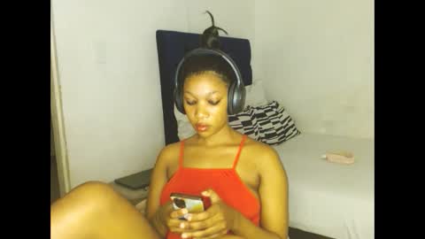 Snapshot of sexyalender02 chatting on 11.14.25 sexyalender02 online show from 11.14.25