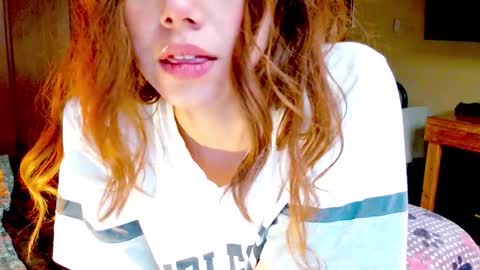 Snapshot of sexyaliceskay chatting on 02.24.26 Alice Skay online show from 02.24.26