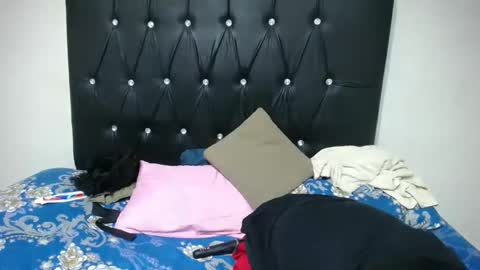 Snapshot of sexyangeliqua chatting on 12.01.24 sexyangeliqua online show from 12.01.24