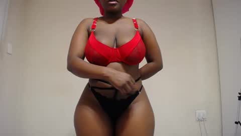 Snapshot of sexyangeliqua chatting on 03.06.25 sexyangeliqua online show from 03.06.25